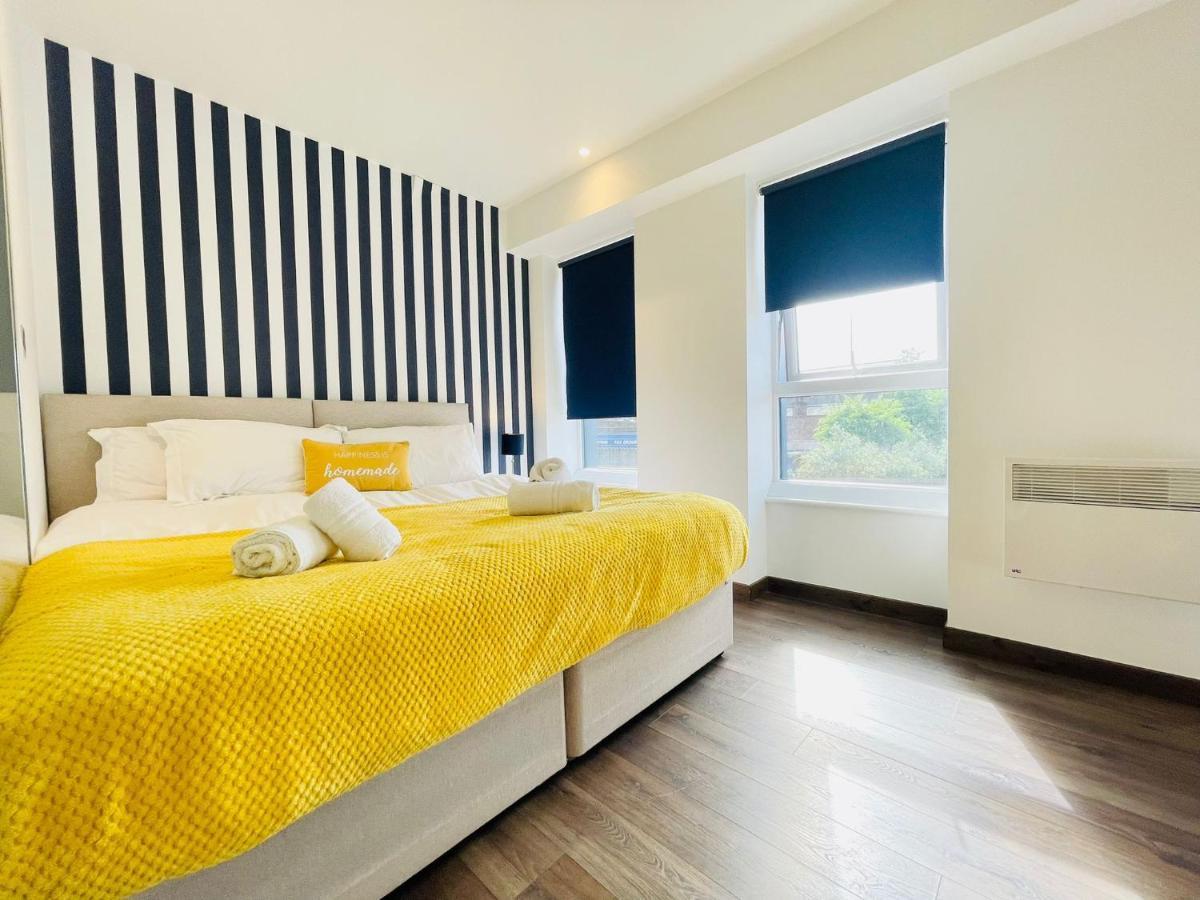 Park Street Apartment Luton By Hostaguest Екстер'єр фото