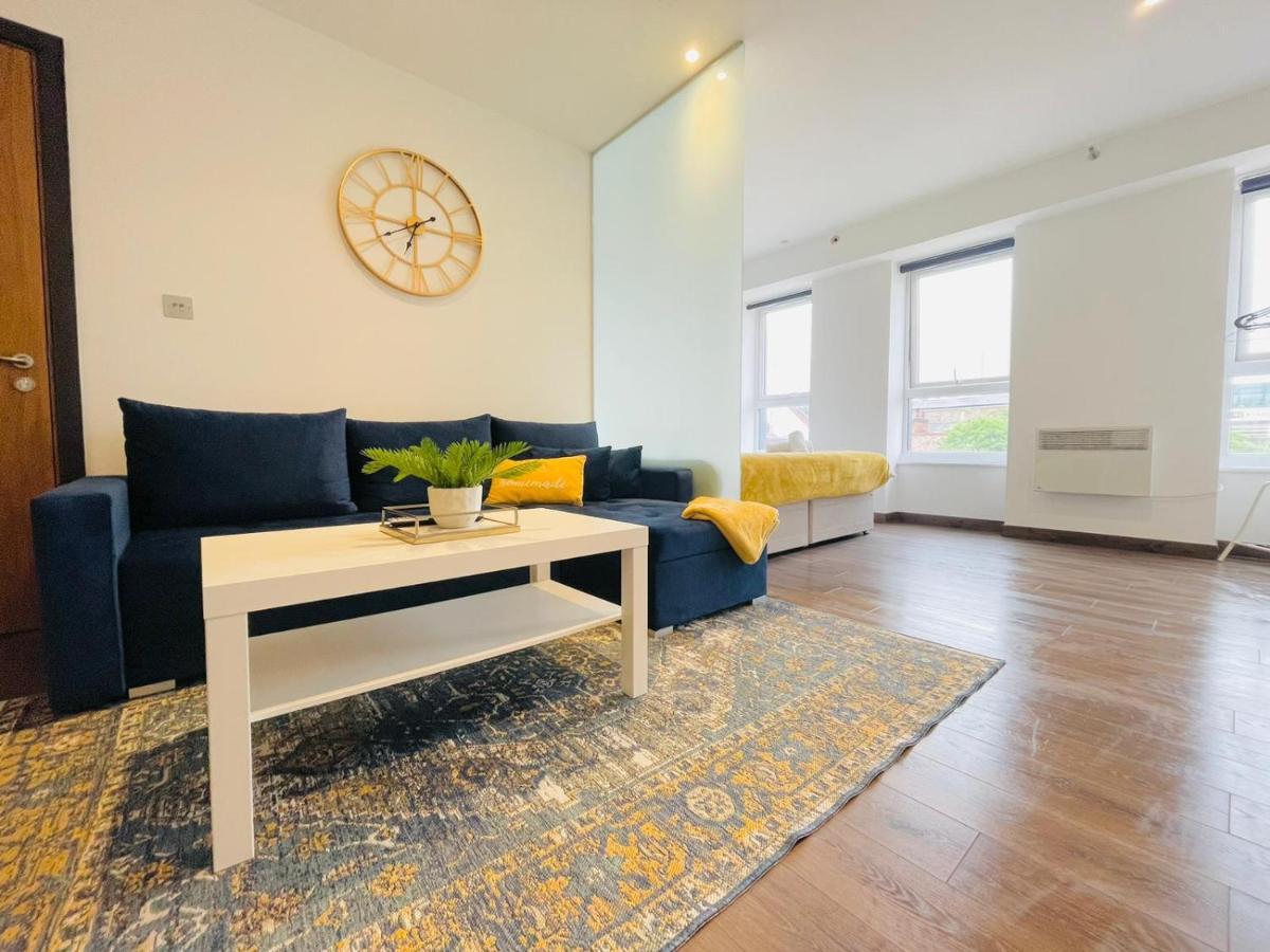 Park Street Apartment Luton By Hostaguest Екстер'єр фото