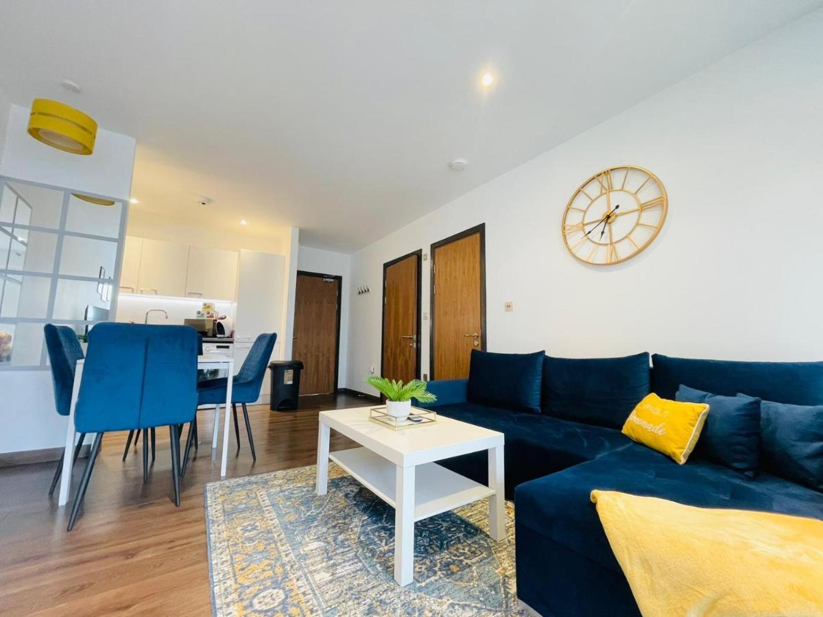 Park Street Apartment Luton By Hostaguest Екстер'єр фото